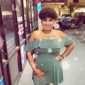 Meet your Posher, Saneya